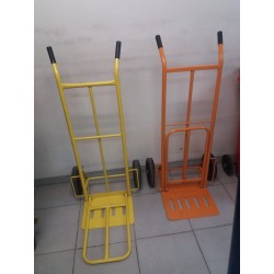 CARRO TIPO YEGUA